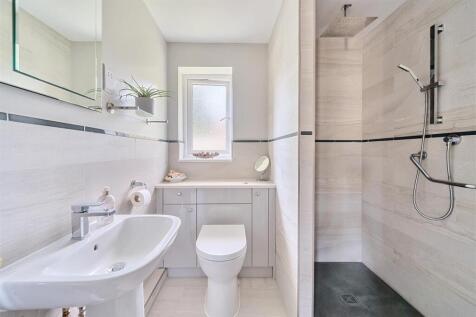 Spinney Shower Room.jpg