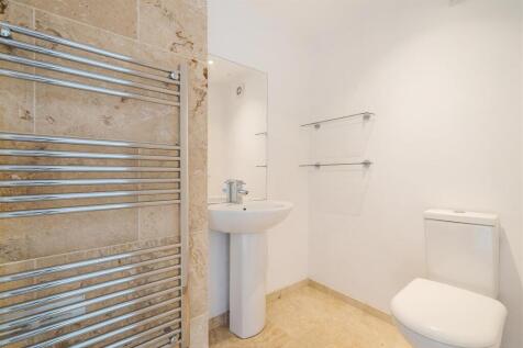 Harris Cotts Ensuite.jpg