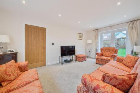 Maple Sitting Room.jpg