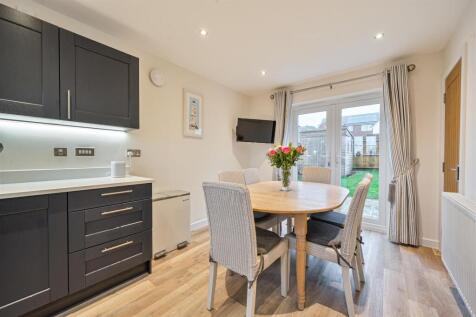 Maple Kitchen Dining.jpg