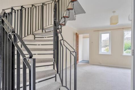 Elizabeth Close Stairs.jpg