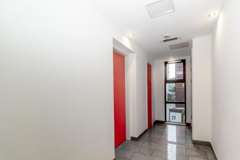8403338-interior01-800.jpg