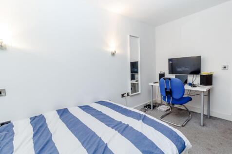 8403338-interior05-800.jpg