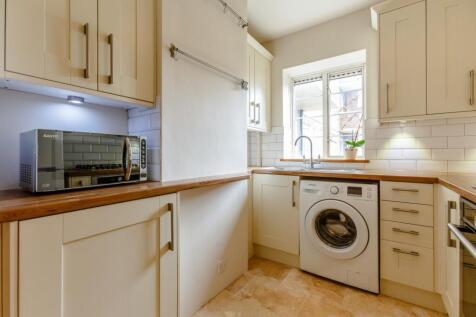 8361638-interior01.jpg