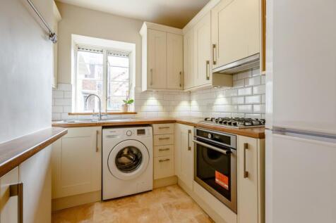 8361638-interior02.jpg