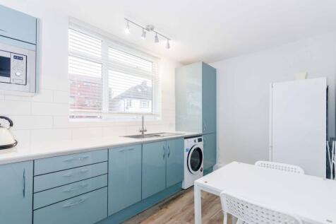 8408098-interior03-800.jpg