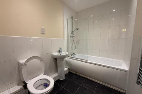 Bathroom 21.jpeg