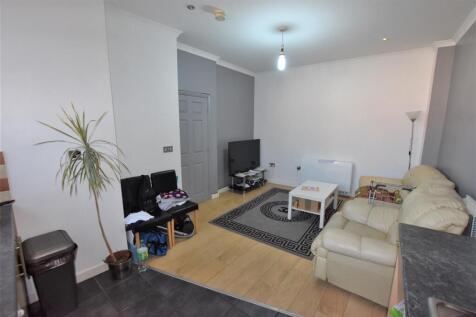 Lounge/Kitchen
