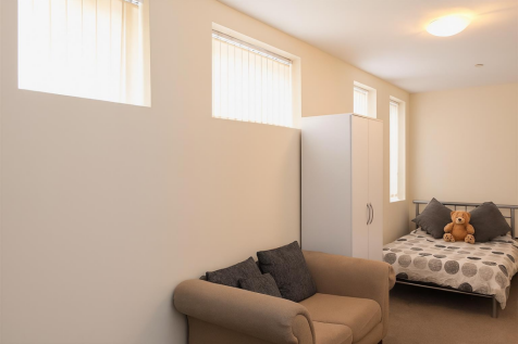 Lounge / Bedroom