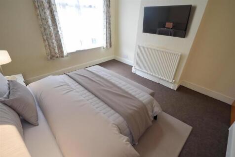 33-Latimer-bedroom-1 - Bedroom - Standard - 2.jpg
