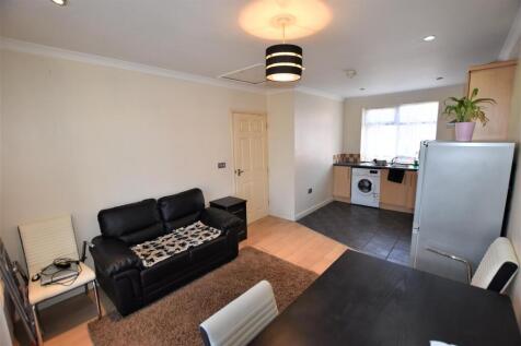 Lounge/Kitchen