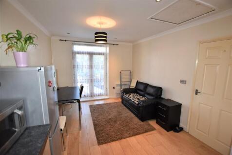 Lounge/Kitchen
