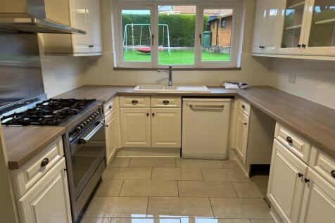 9 Tamar Kitchen.jpg