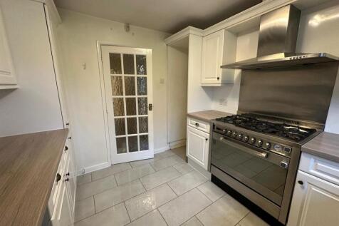 9 Tamar Kitchen 3.jpg