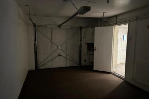 9 Tamar Garage 2.jpg