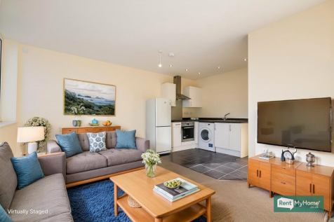 Lounge / Kitchen