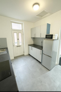 3 32 st james kitchen.png