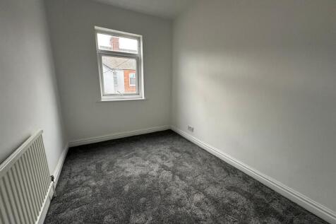 WhatsApp Image 2025-12-02 at 13.50.07_8355d570.jpg