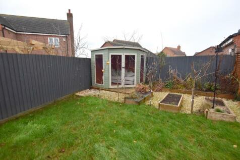 REAR ENCLOSED GARDEN