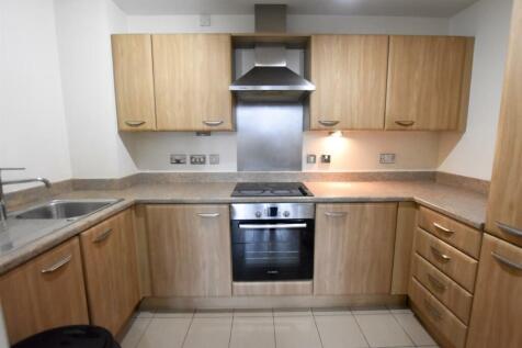 MODERN FITTED KITCHEN