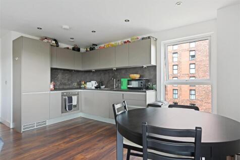 Living Room/Kitchen/Dining Area