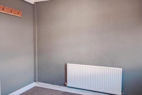 bedroom 3.jpg
