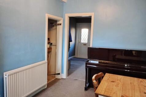 dinign room 2.jpg