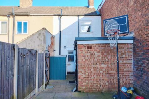 rear garden new 2.jpg