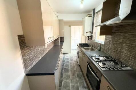 kitchen 2.jpg