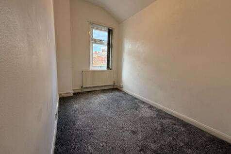 bedroom 3.jpg