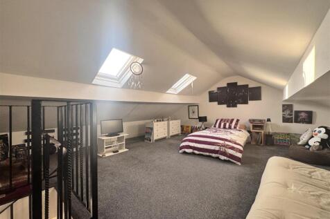 Bedroom four  / Attic