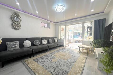 Open Plan Living/Dining Room