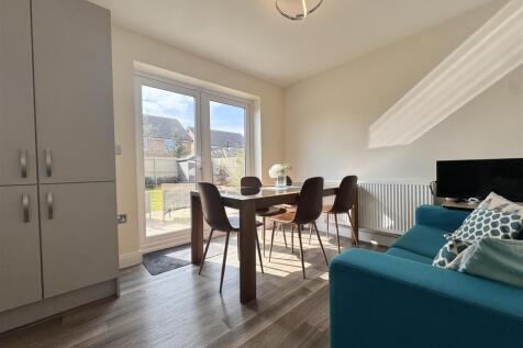 Kitchen / dining