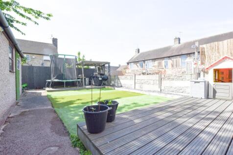 ENCLOSED REAR GARDEN