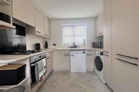Kitchen / dining