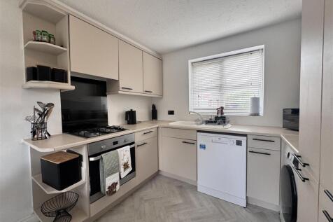 Kitchen / dining