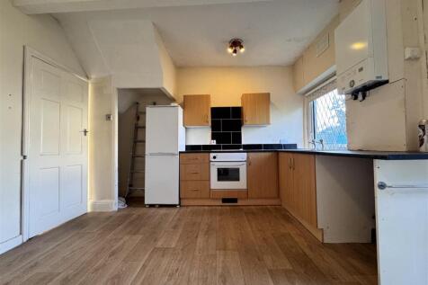 Open plan kitchen &amp; dining