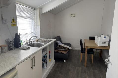 Kitchen/Staff Room