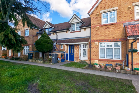TWO BEDROOM MID TERRACED HOUSE IN HOUNSLOW