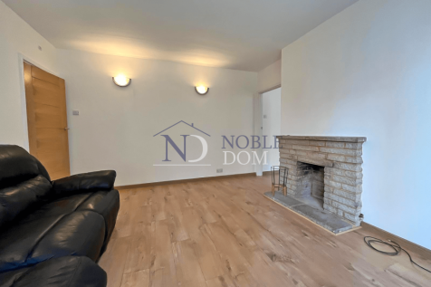 1 BEDROOM FLAT IN TWICKENHAM