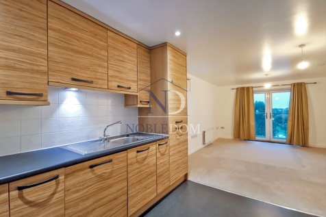2 BEDROOM FLAT IN NORTHOLT