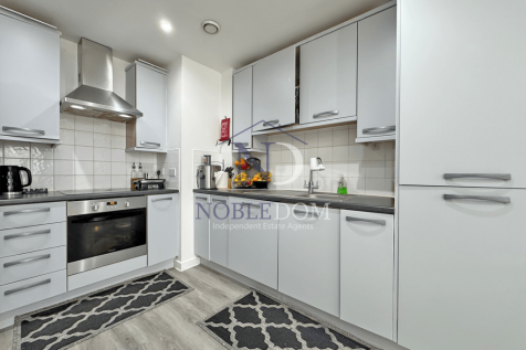 2 bed flat for sale Montgomery House, Northolt UB