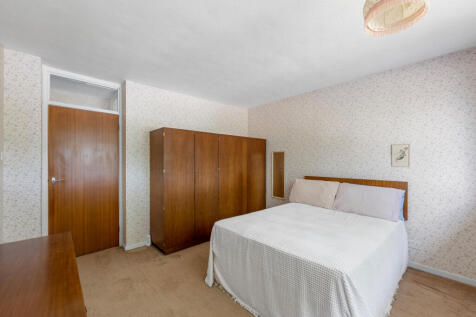 Principle Bedroom 2