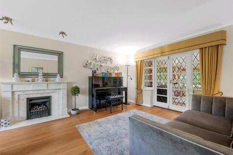 Living Area 2