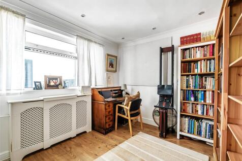 Bedroom / Office