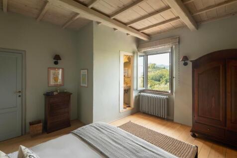 Main Bedroom Ensuite