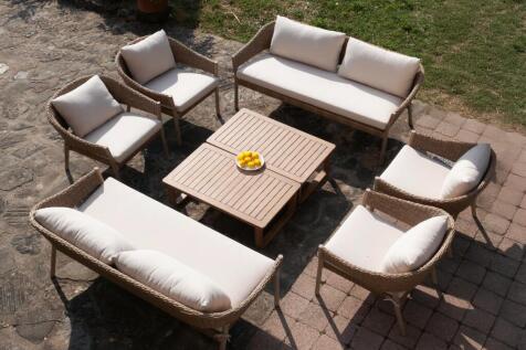 Outdoor Seating
