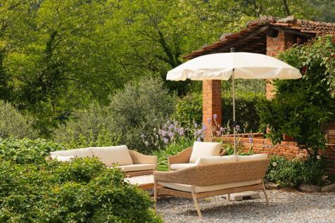 Outdoor Seating