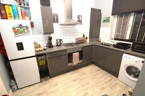 KITCHEN.jpg