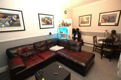 LOUNGE1.jpg